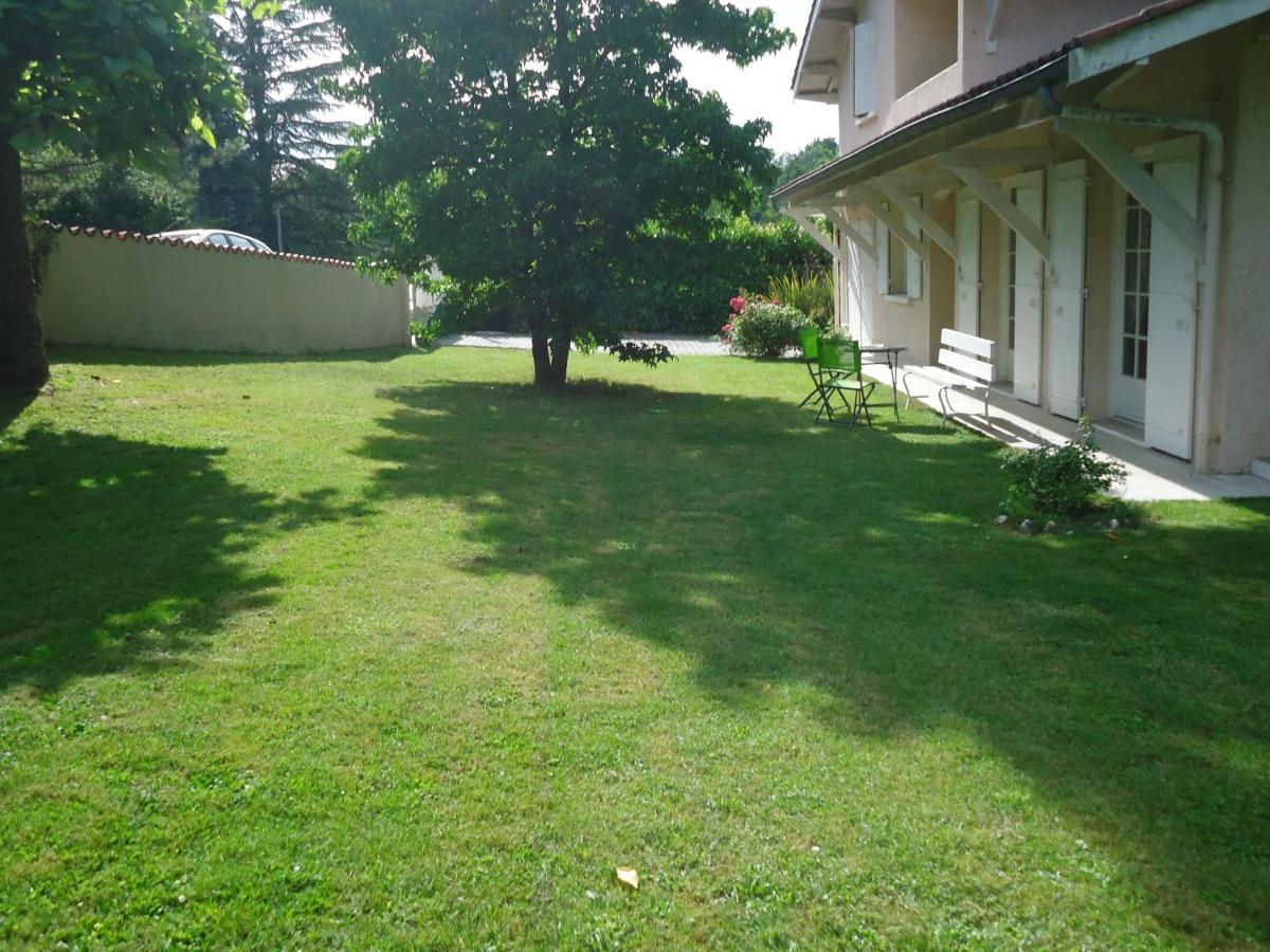 A La Cerisaie Bed and Breakfast Carignan-de-Bordeaux Eksteriør billede